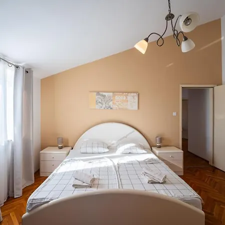 Golf House In - Haus Fuer 9-10 Personen