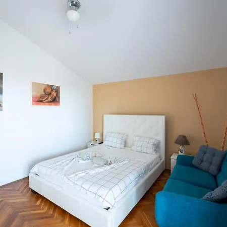 Villa Golf House In - Haus Fuer 9-10 Personen