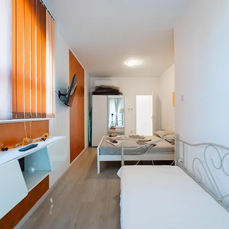 Golf House In - Haus Fuer 9-10 Personen Villa Ližnjan
