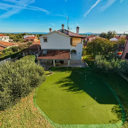 Golf House In - Haus Fuer 9-10 Personen Ližnjan